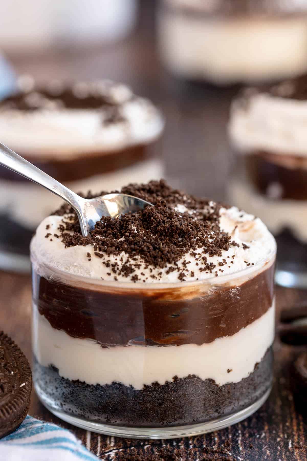 5. Decadent Cookies and Cream Chocolate Pudding Delight: 