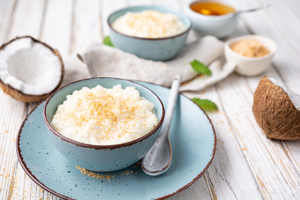 Sweet And Creamy Coconut Rice Pudding With Honey 