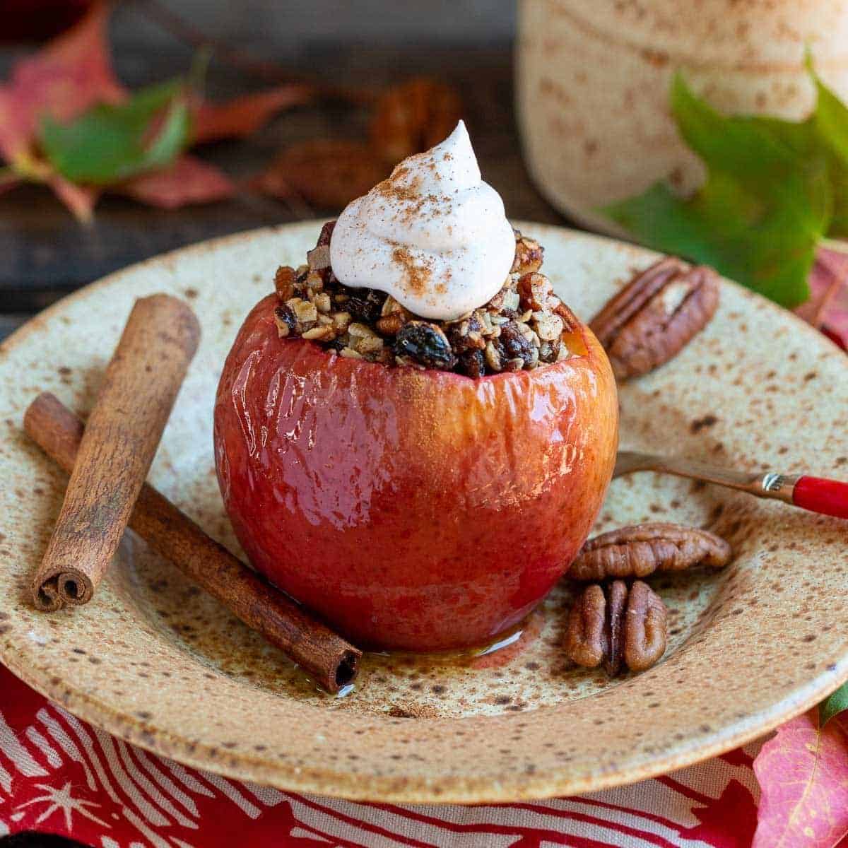 10. Maple Syrup Cottage Cheese Stuffed Baked Apples: 