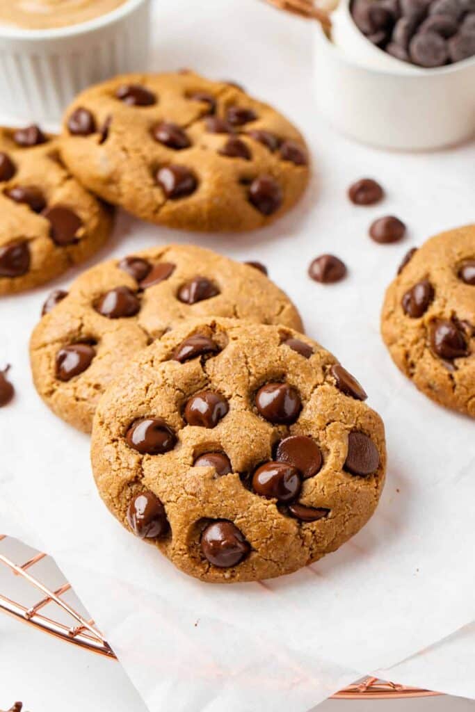 3. Paleo Almond Flour Chocolate Chip Cookies: 