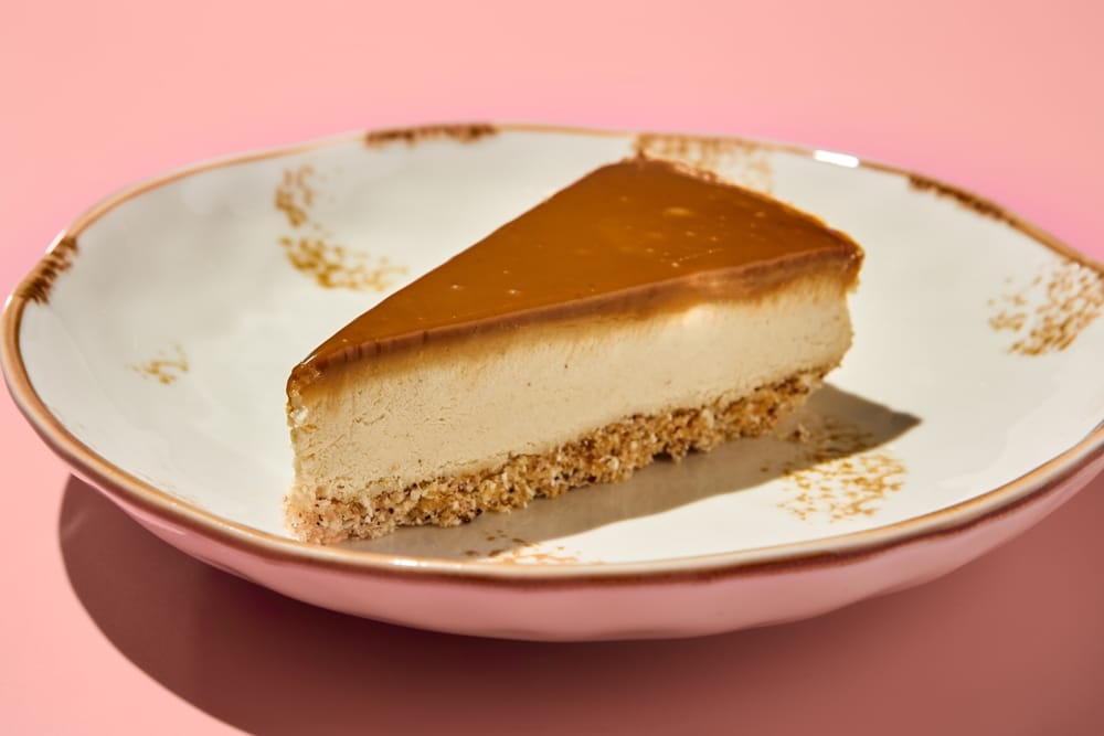 Vegan Cashew Cheesecake With Salted Caramel 